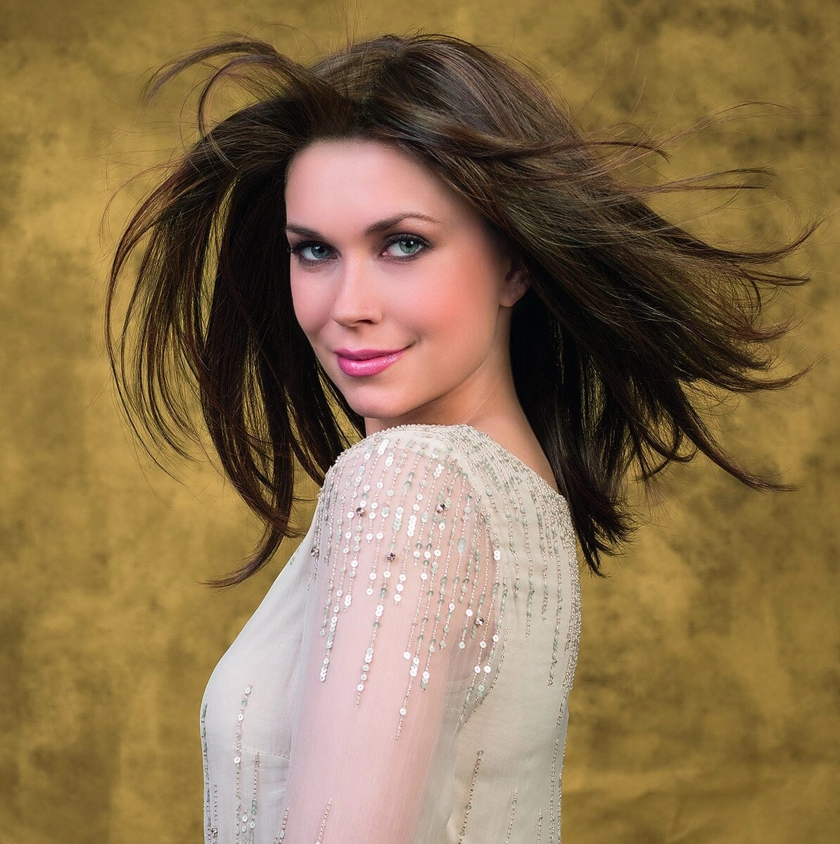 Accessories_Ellen Wille_Wigs Effect Heat Friendly Topper by Ellen Wille