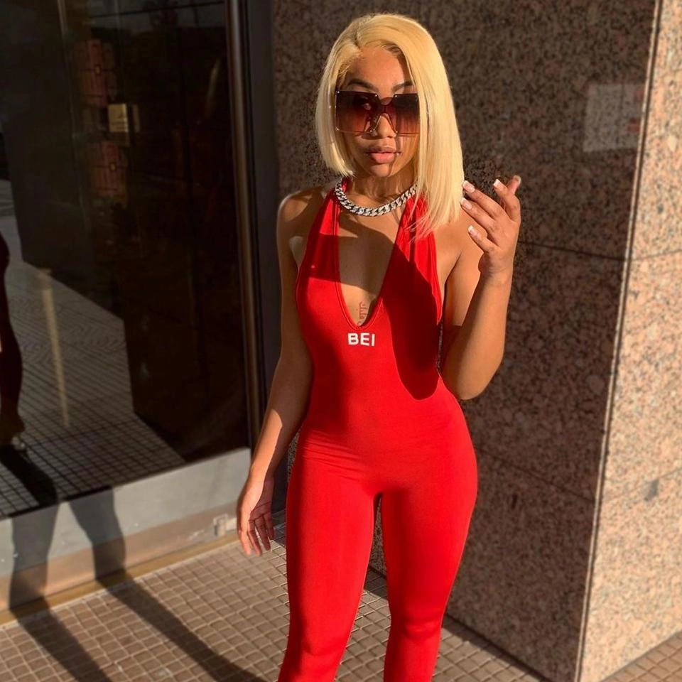 BAISI MODEL SHOW, Click to Get Same Wig ( Blonde 613# Lace Frontal Bob )