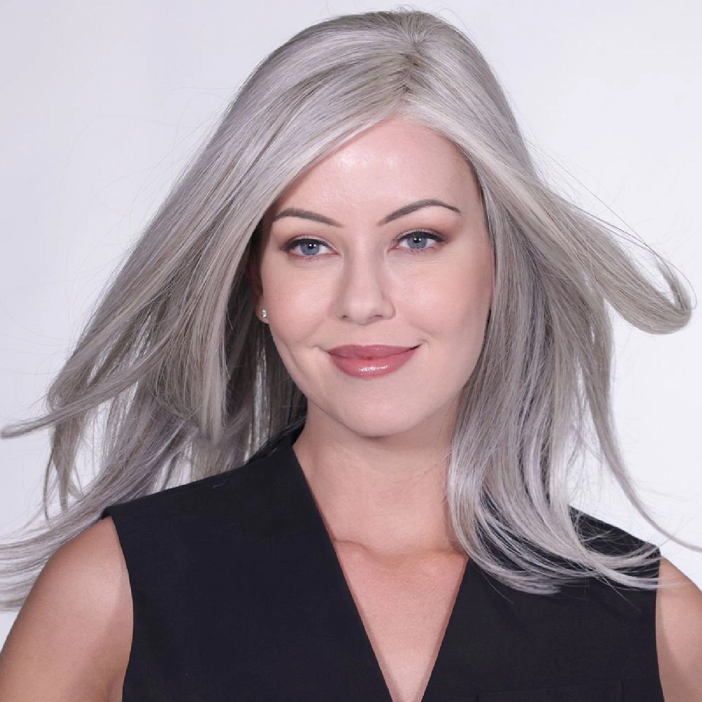 Fontaine Mono/Hand-Tied Lace Front Wig Belle Tress Lux Collection